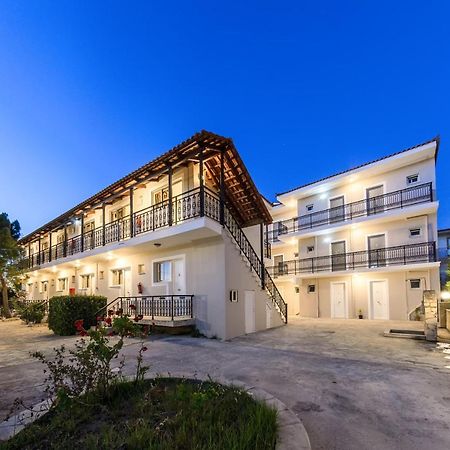 Апартаменти Karras Livin Лаганас Екстер'єр фото
